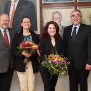Gratulation an Katrin Blatnik, Absolventin des 10.000 Studien- abschlusses | Foto: aau/Hoi