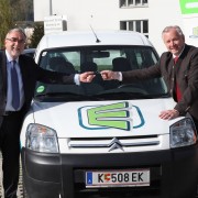 Übergabe eAuto als Testfahrzeug an die Alpen-Adria-Universität | Foto: aau/Hoi