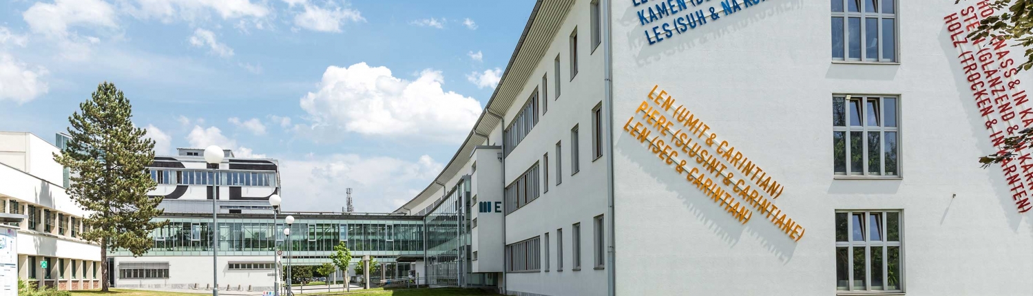 Südtrakt der Universität Klagenfurt von Westen gesehen