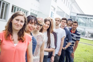 Studierende am Campus der Alpen-Adria-Universität