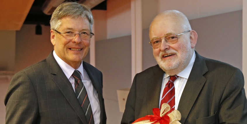 LH Peter Kaiser gratuliert Reinhard Neck zum 65. Geburtstag | Foto: LPD/Eggenberger