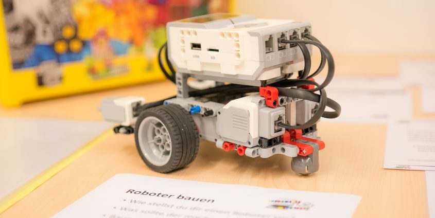 Informatik-Camp: Roboter bauen | Foto: aau/TeWi