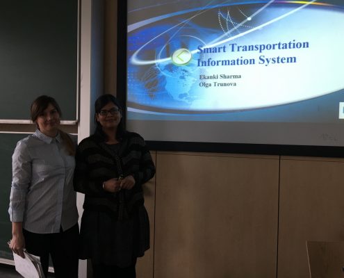 Olga Trunova and Ekanki Sharma present a smart transportation information system, photo: Rondo-Brovetto P.