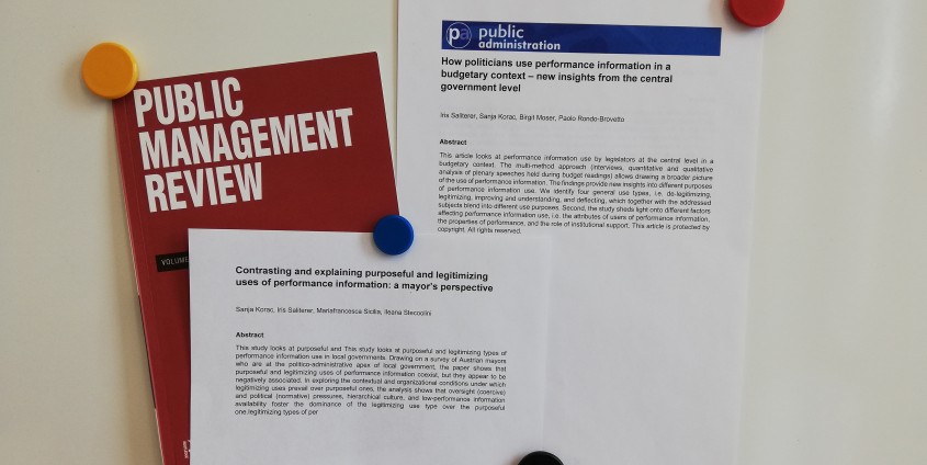 Two new papers, photo: Sommer U.