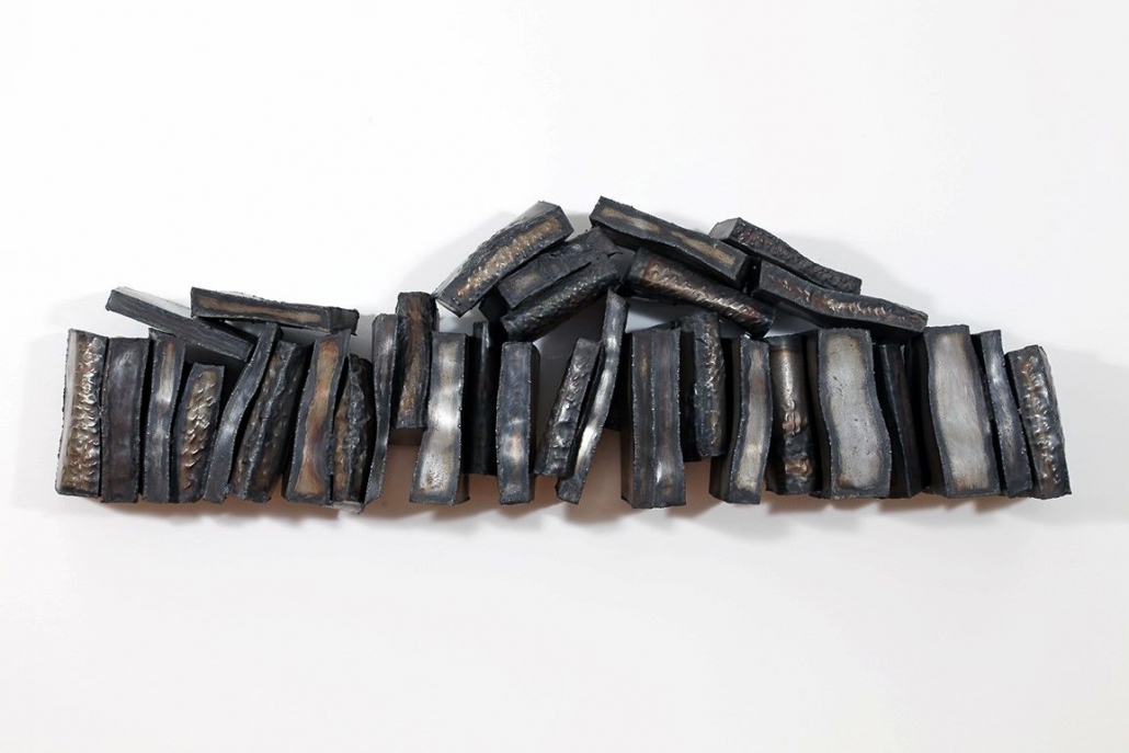 Kunst auf dem Campus von Botond: Bücherregal aus Metall