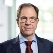 Portraitfoto von Dr. Reinhard Ploss, Vorstandsvorsitzender Infineon Technologies AG