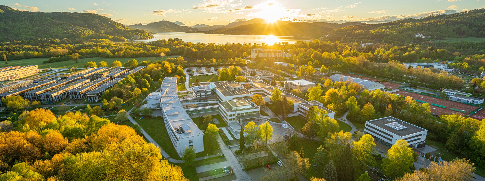 Luftbildaufnahme der Universität Klagenfurt