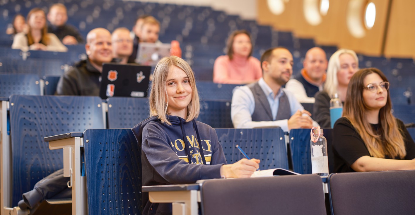 Studierende im Hörsaal