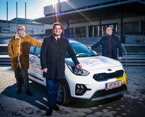 Kooperation zwischen Universität und Stadtwerke im Bereich der nachhaltigen Mobilität, Alois Dolinar (Vizebürgermeister der Stadt Klagenfurt), Oliver Vitouch (Rektor) und Erwin Smole (Vorstand der Stadtwerke Klagenfurt AG)