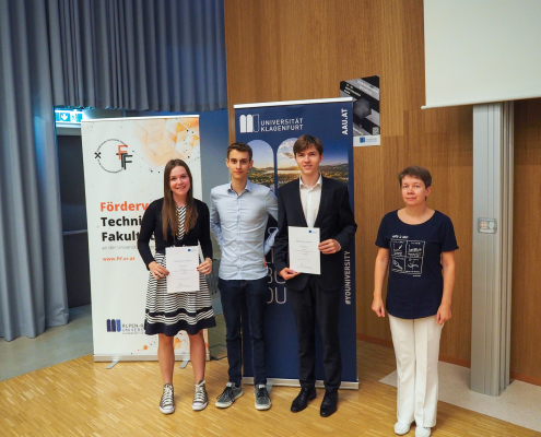 Preisträger:innen der TEWI-Schüler:innenpreise 2023 in der Kategorie Mathematik mit Elena Resmerita