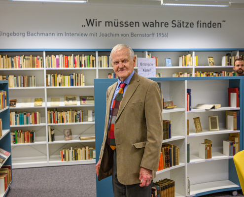 Heinz Bachmann in der Ingeborg-Bachmann-Bibliothek | Foto: Thomas Hude Heinz Bachmann in der Ingeborg-Bachmann-Bibliothek