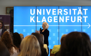 IMG_7336_2 SHE LEADS (c) AAU