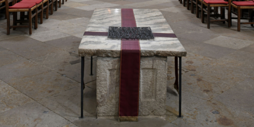 Sarkophag Ottos des Großen im Chorraum des Magdeburger Doms