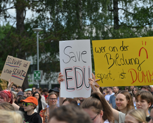 Universität Klagenfurt demonstriert gegen Budgetkürzungen,